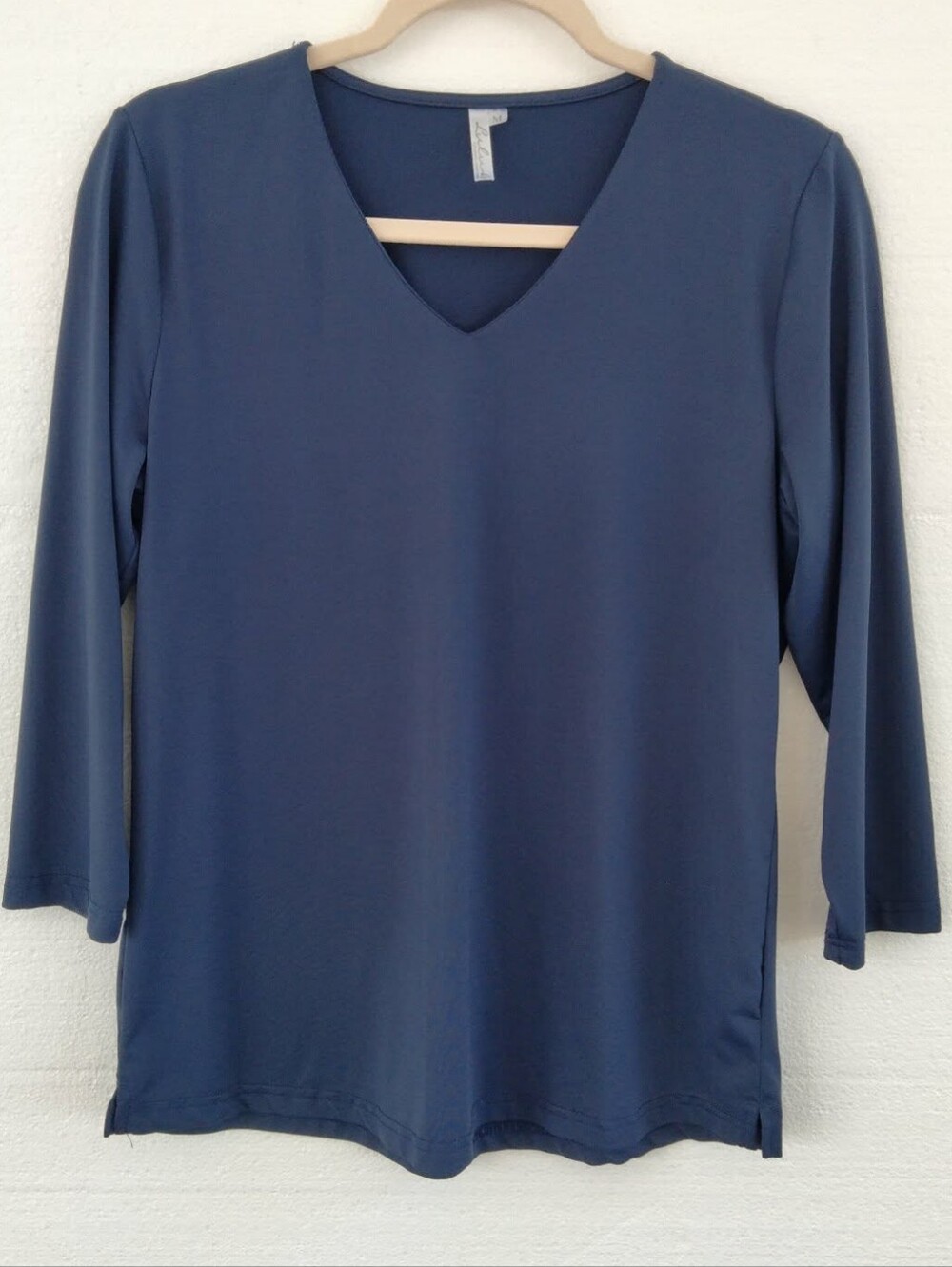 Lulu-B Women's V-Neck Long Sleeve Tee - Dusty Blue